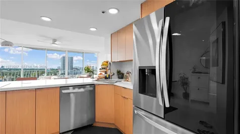 7601 E Treasure Drive Miami Beach FL 33141