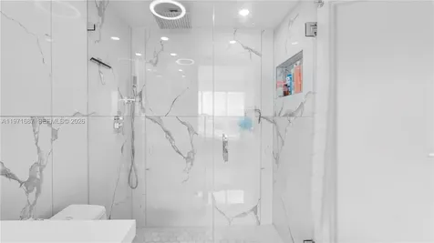 7601 E Treasure Drive Miami Beach FL 33141