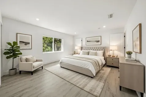3166 Royal Palm Avenue Miami Beach FL 33140