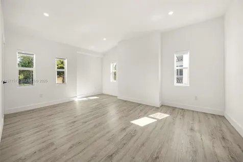 3166 Royal Palm Avenue Miami Beach FL 33140