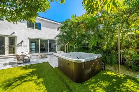 3166 Royal Palm Avenue Miami Beach FL 33140