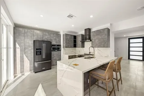 3166 Royal Palm Avenue Miami Beach FL 33140