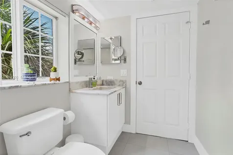 2009 SE 10th Avenue Fort Lauderdale FL 33316
