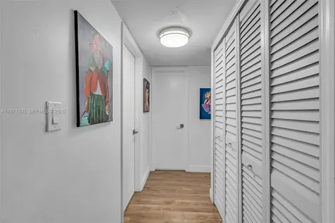 100 Ocean Lane Drive Key Biscayne FL 33149
