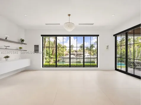 885 NE 76th Street Miami FL 33138