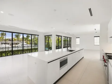 885 NE 76th Street Miami FL 33138