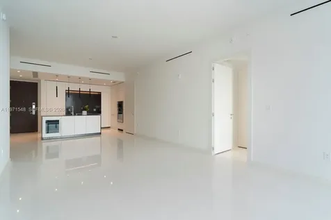 300 Biscayne Boulevard Way Miami FL 33132