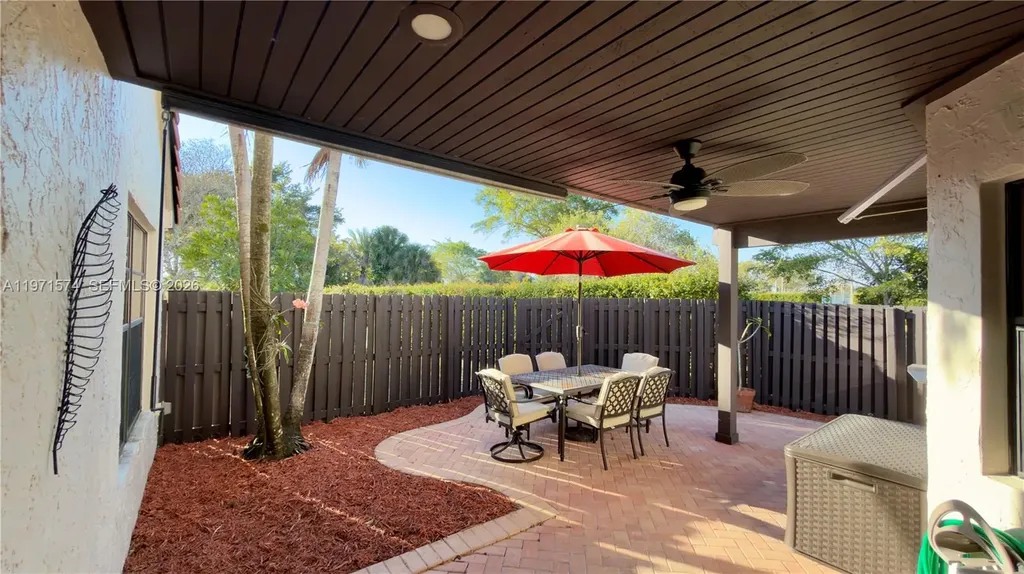 15205 SW 45th Terrace Miami FL 33185