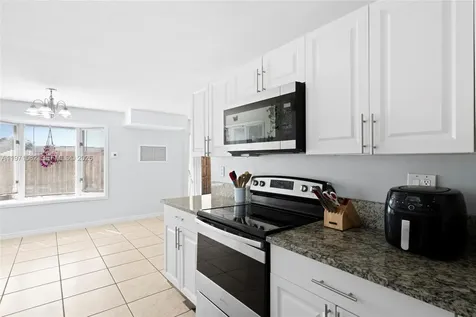 1526 SE Port St Lucie Boulevard Port St. Lucie FL 34952