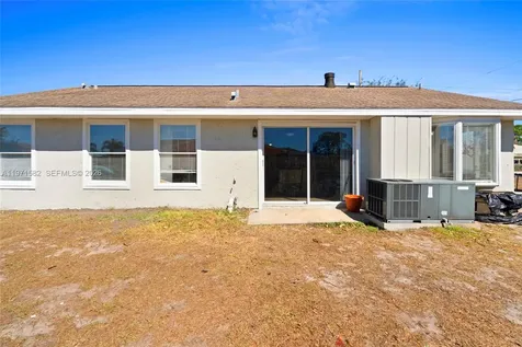 1526 SE Port St Lucie Boulevard Port St. Lucie FL 34952