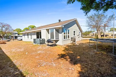 1526 SE Port St Lucie Boulevard Port St. Lucie FL 34952