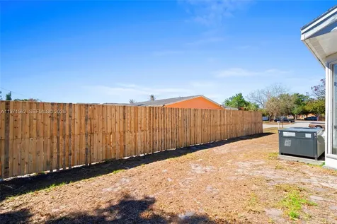 1526 SE Port St Lucie Boulevard Port St. Lucie FL 34952