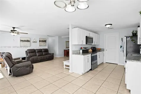 1526 SE Port St Lucie Boulevard Port St. Lucie FL 34952