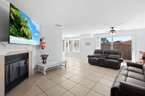 1526 SE Port St Lucie Boulevard Port St. Lucie FL 34952
