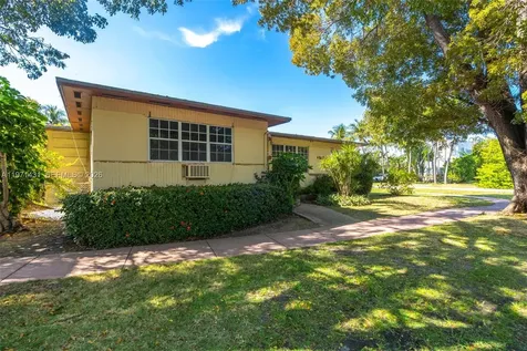 4582 Royal Palm Avenue Miami Beach FL 33140