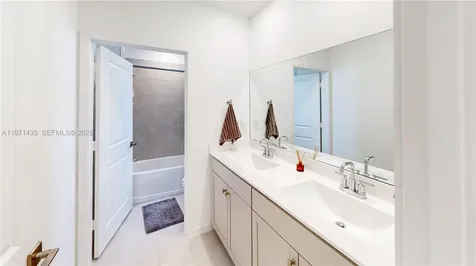 1754 SE 8th Terrace Homestead FL 33034