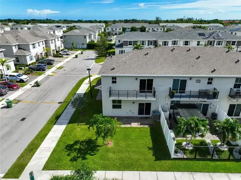 1754 SE 8th Terrace Homestead FL 33034