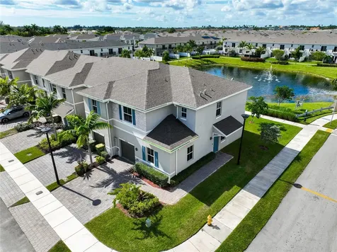 1754 SE 8th Terrace Homestead FL 33034