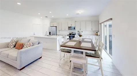 1754 SE 8th Terrace Homestead FL 33034
