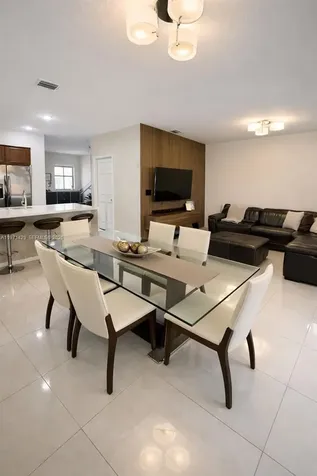 10255 NW 89th Terrace Doral FL 33178