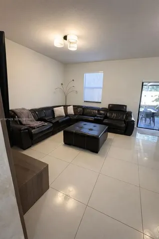 10255 NW 89th Terrace Doral FL 33178