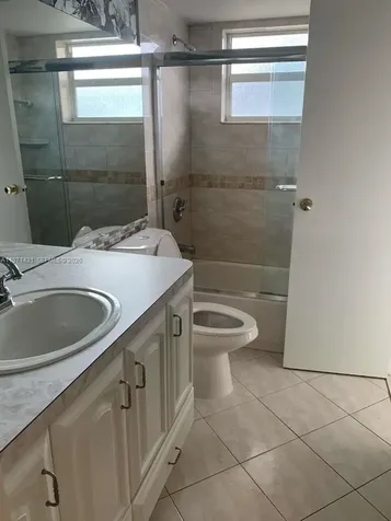 5003 NW 35th Street Lauderhill FL 33319