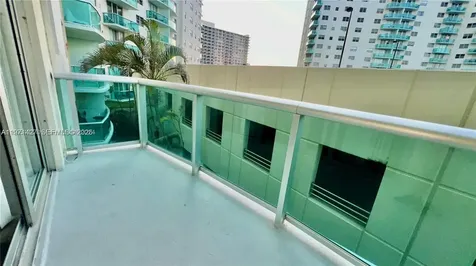 3901 S Ocean Drive Hollywood FL 33019