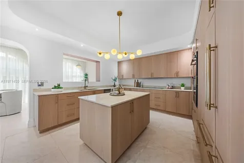 178 NE 45th Street Miami FL 33137