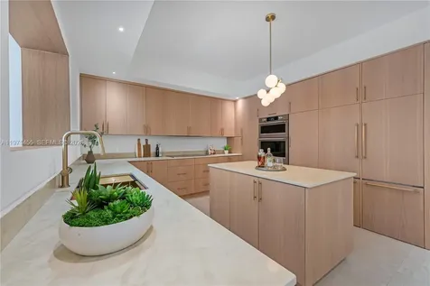 178 NE 45th Street Miami FL 33137