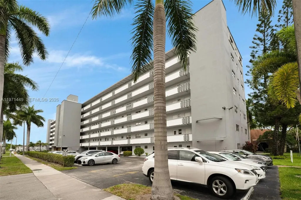 1000 NE 14th Avenue Hallandale Beach FL 33009