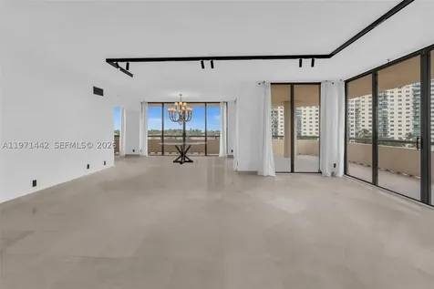 19355 Turnberry Way Aventura FL 33180