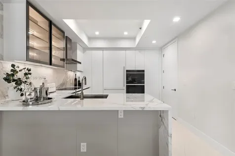 16001 Collins Avenue Sunny Isles Beach FL 33160