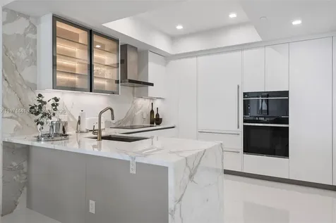 16001 Collins Avenue Sunny Isles Beach FL 33160