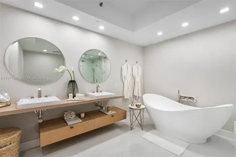 16001 Collins Avenue Sunny Isles Beach FL 33160