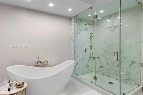 16001 Collins Avenue Sunny Isles Beach FL 33160