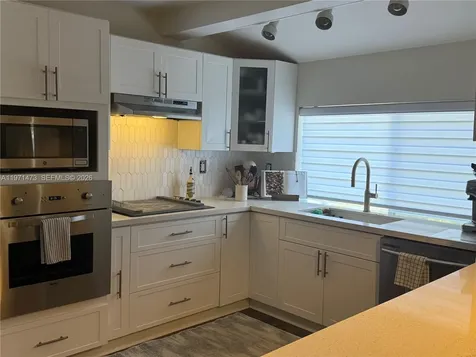 11155 NW 27th Place Sunrise FL 33322