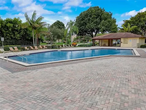900 SW 125th Way Pembroke Pines FL 33027