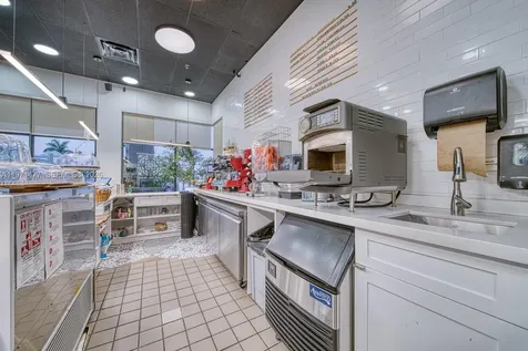 Restaurant For Sale On Busy Biscayne Boulevard North Miami Beach FL 33160