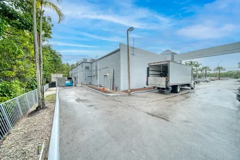 Restaurant For Sale On Busy Biscayne Boulevard North Miami Beach FL 33160