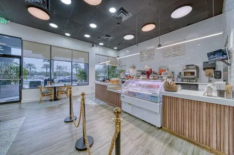 Restaurant For Sale On Busy Biscayne Boulevard North Miami Beach FL 33160