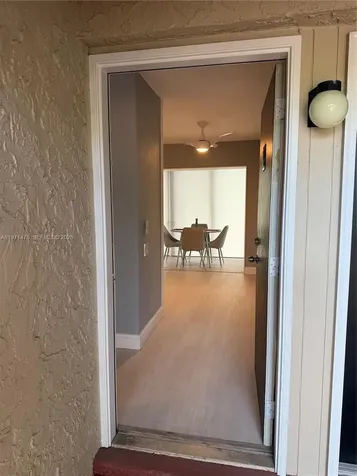 5270 NE 6th Avenue Oakland Park FL 33334