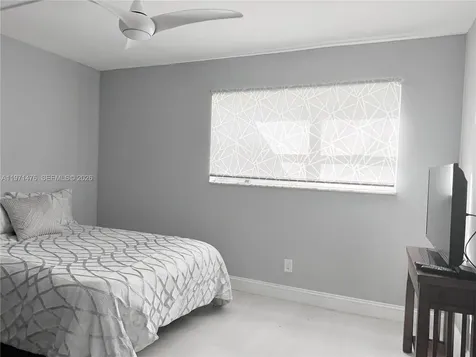 5270 NE 6th Avenue Oakland Park FL 33334