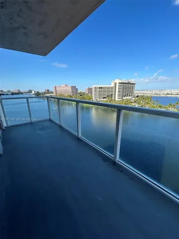 5085 NW 7th Street Miami FL 33126
