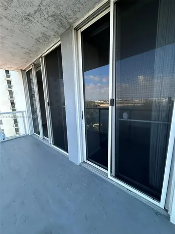 5085 NW 7th Street Miami FL 33126
