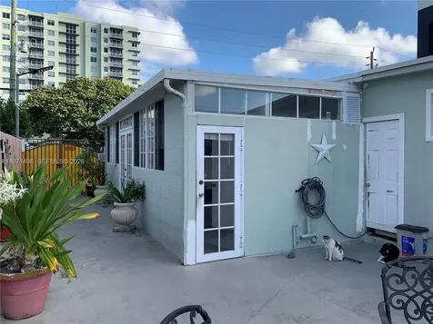 3560 NW 35th Street Miami FL 33142