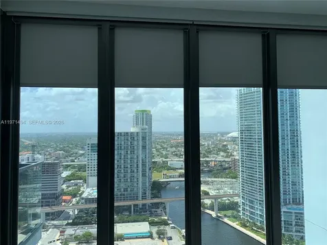 68 SE 6th Street Miami FL 33131