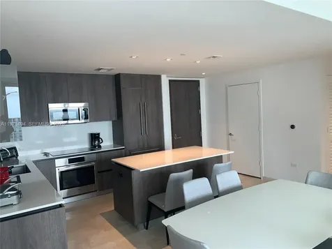 68 SE 6th Street Miami FL 33131