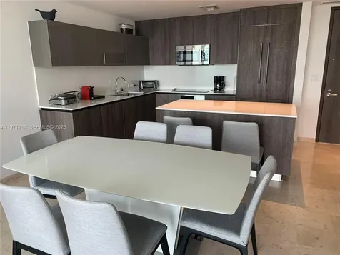 68 SE 6th Street Miami FL 33131