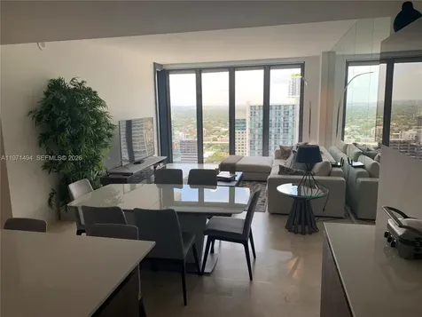 68 SE 6th Street Miami FL 33131