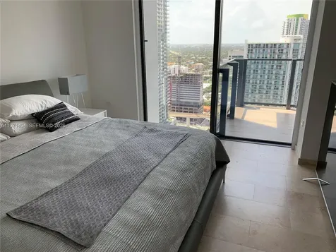 68 SE 6th Street Miami FL 33131